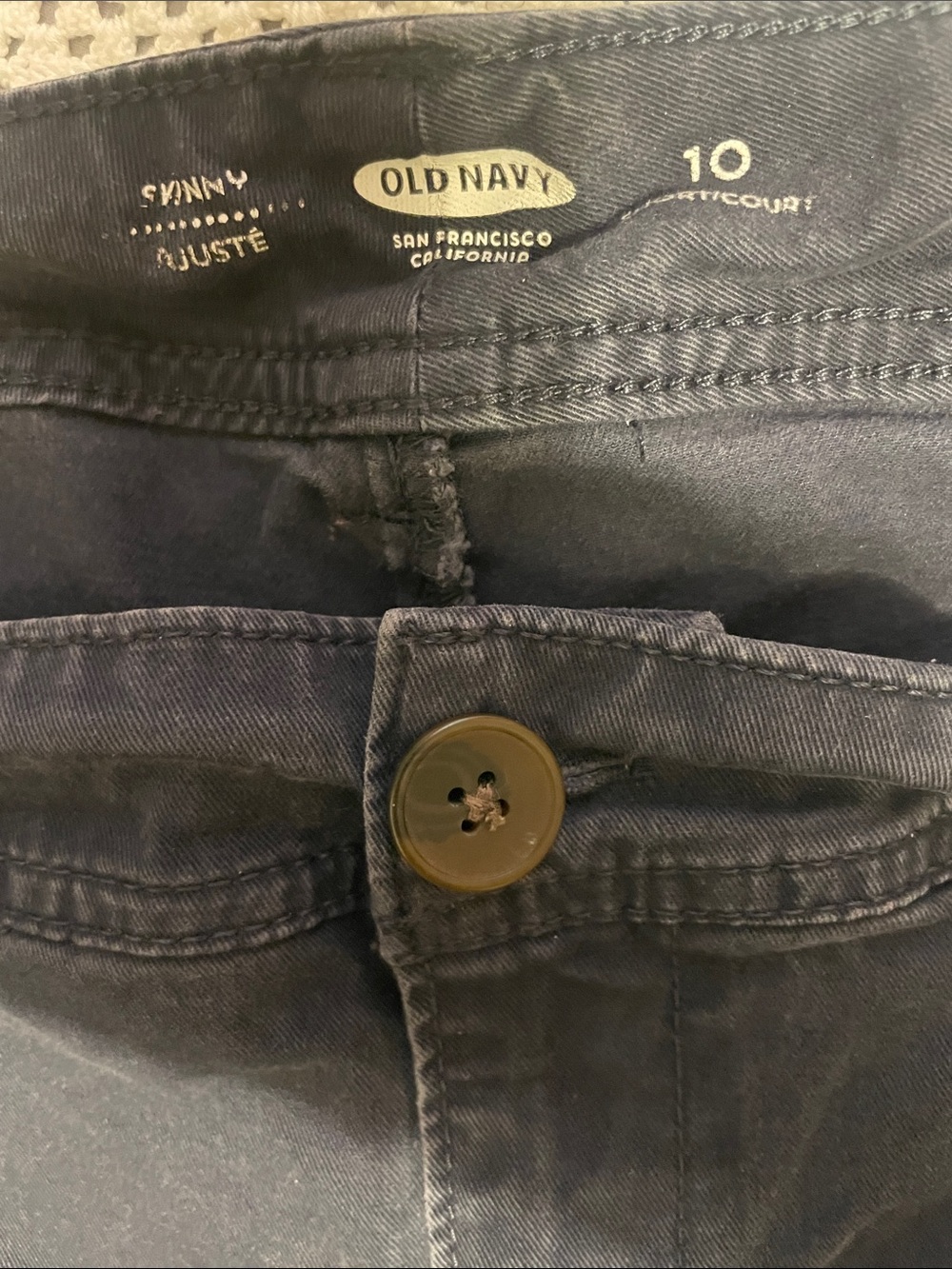 Old Navy Women's Skinny Pants in Dark Navy Blue